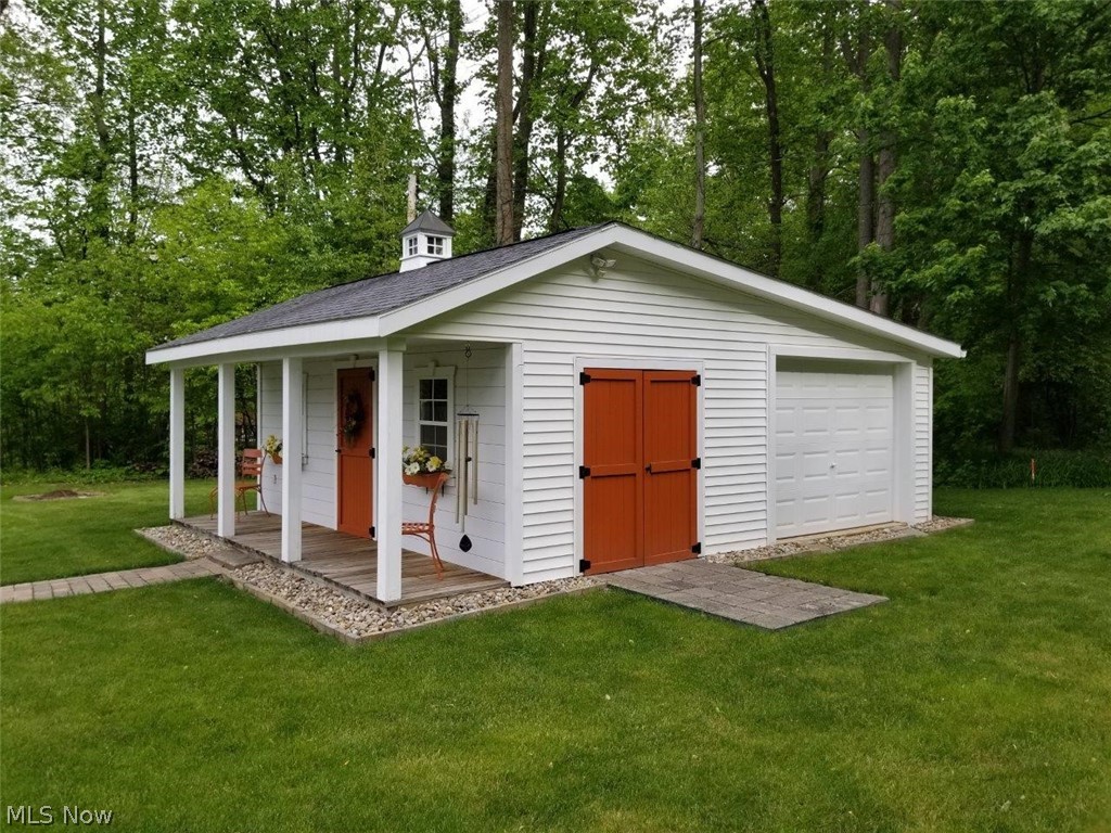 3667 Spring Valley Road Akron, OH 44333 - Photo 10 of 34