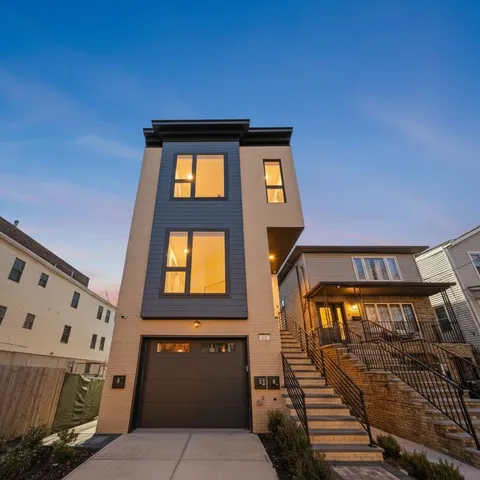 $1,099,000 | 59 Waverly Street, Unit 2, Jersey City, NJ 07306