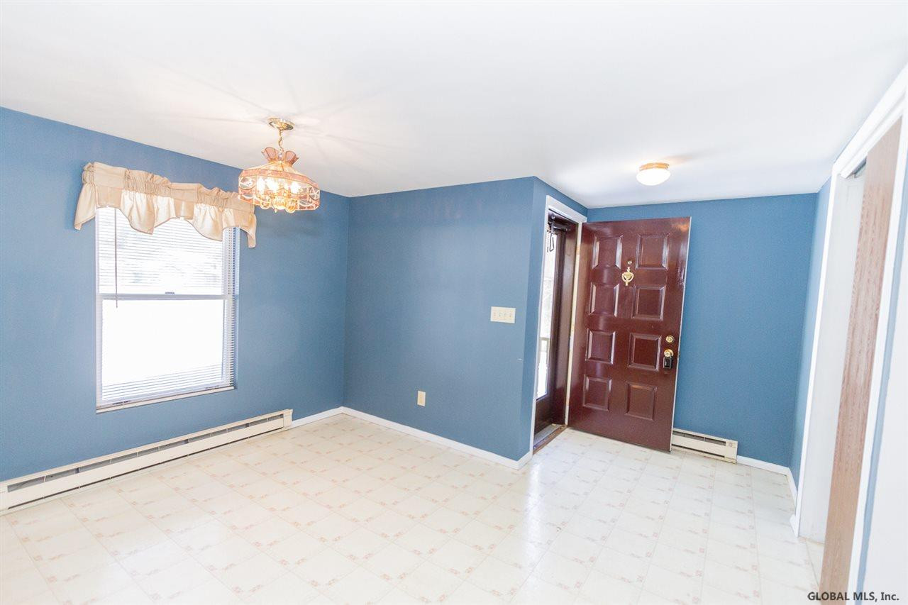 160 Thimbleberry Road Malta, NY 12020 - Photo 3 of 25 Photo 3