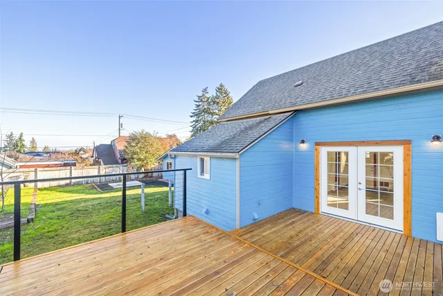 a view of a backyard with a garden and plants