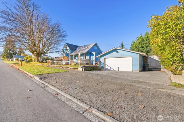 a view of large house with a street