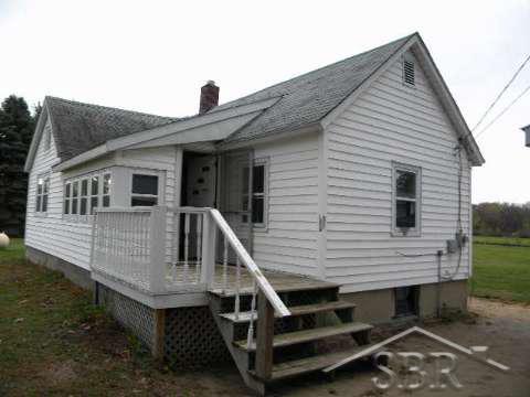 9258 Bray Road Millington, MI 48746 - Photo 4 of 12 20033002-3.JPG