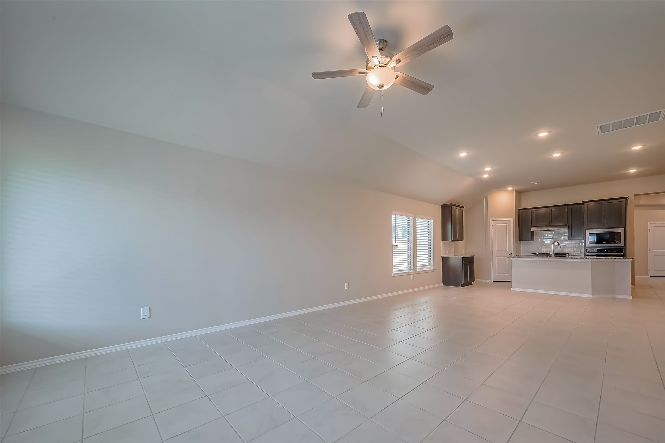 31953 Retama Rnch Drive Spring, TX 77386 - Photo 10 of 36