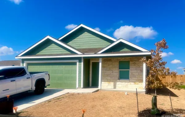 $1,990 | 160 Cordova Crossing, Seguin, TX 78155