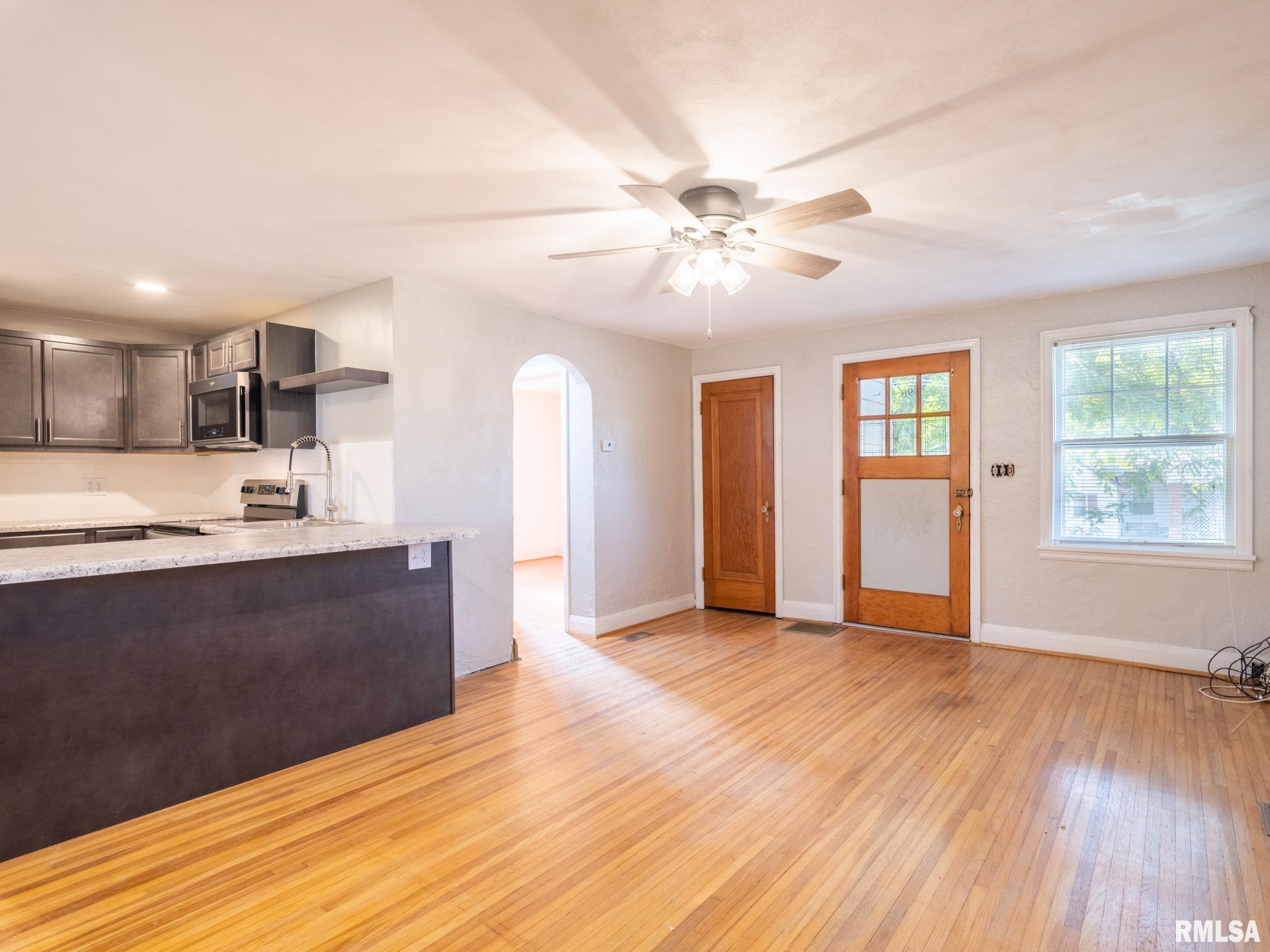 596 Roosevelt Street Creve Coeur, IL 61610 - Photo 12 of 43
