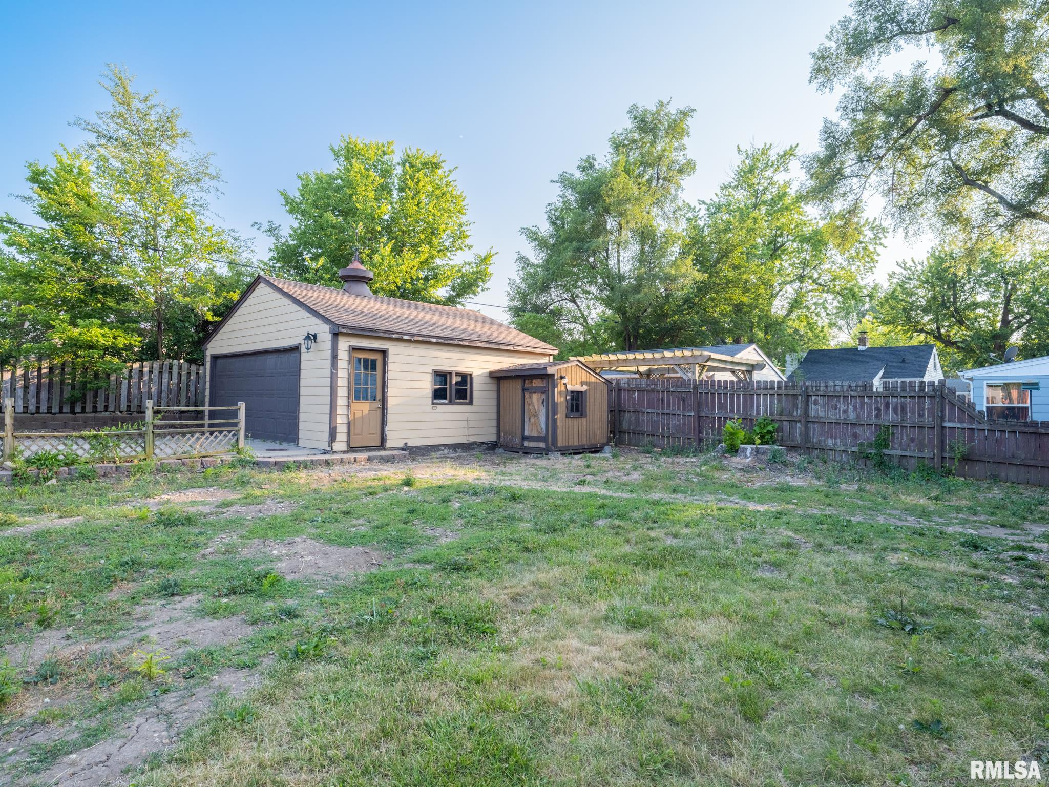 596 Roosevelt Street Creve Coeur, IL 61610 - Photo 36 of 43