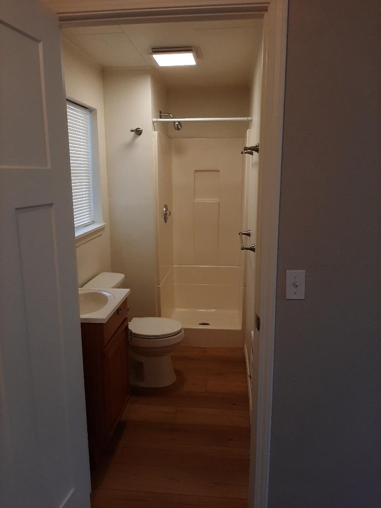 655 Southwest 11th Street Redmond, OR 97756 - Photo 23 of 23 Studio Bath