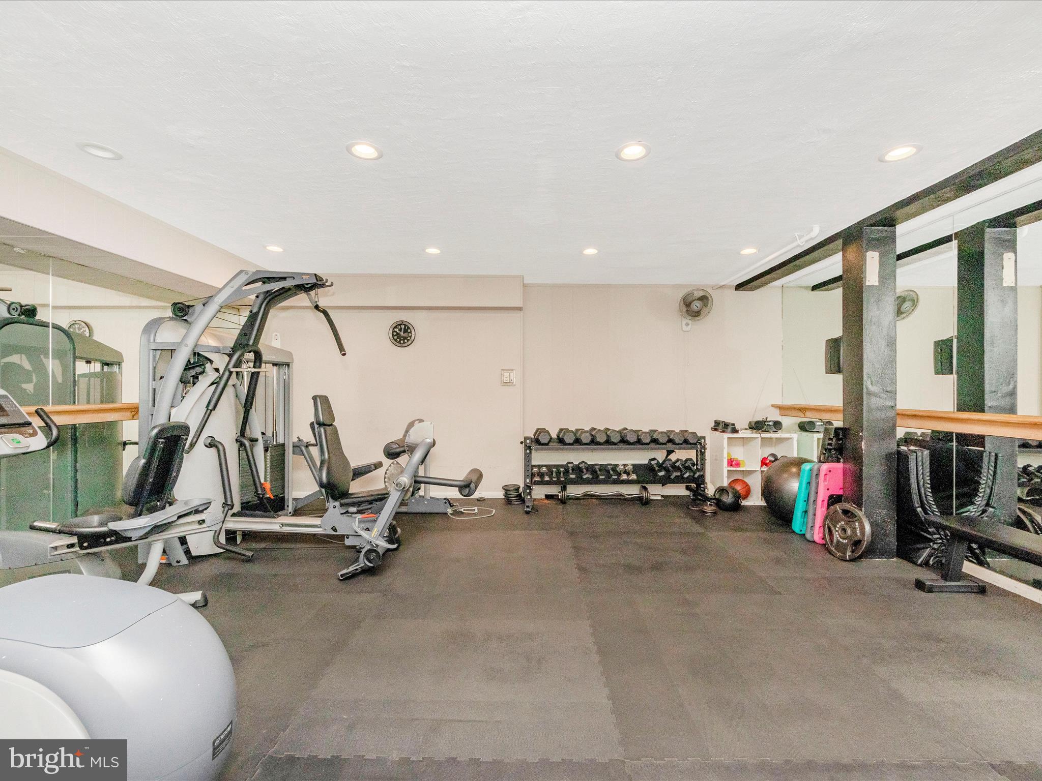 3900 Tunlaw Road Northwest, Unit 104 Washington, DC 20007 - Photo 21 of 36 a view of a room with gym equipment