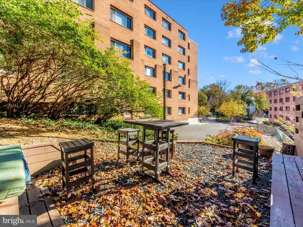 $359,000 | 3900 Tunlaw Road Northwest, Unit 104, Washington, DC 20007