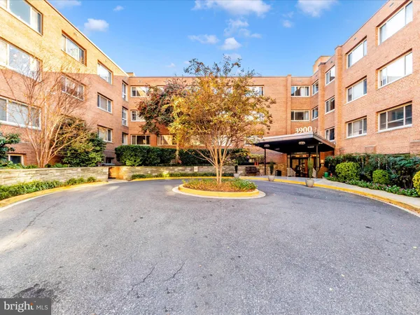 $359,000 | 3900 Tunlaw Road Northwest, Unit 104, Washington, DC 20007
