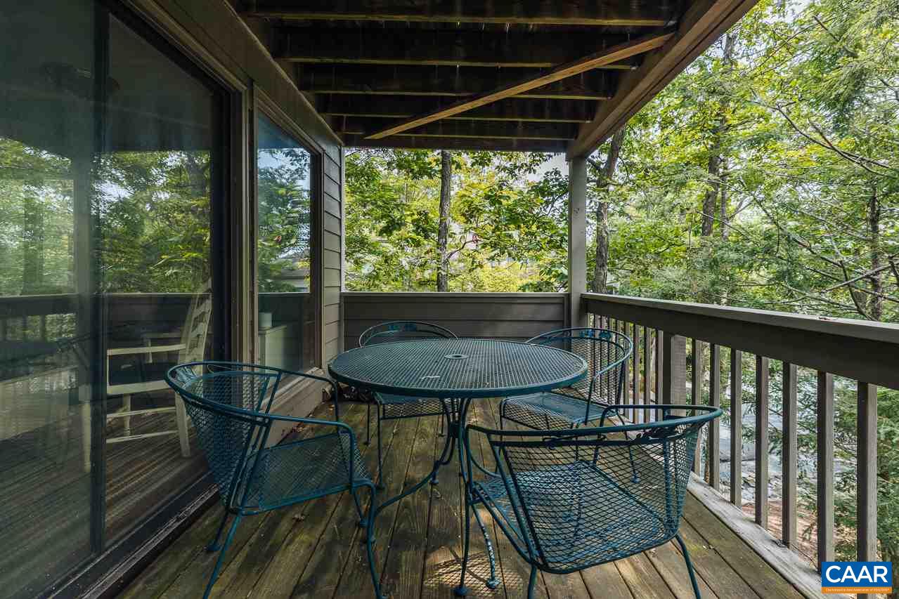 402 3 Ridges Roseland, VA 22967 - Photo 13 of 15 a view of a balcony with furniture