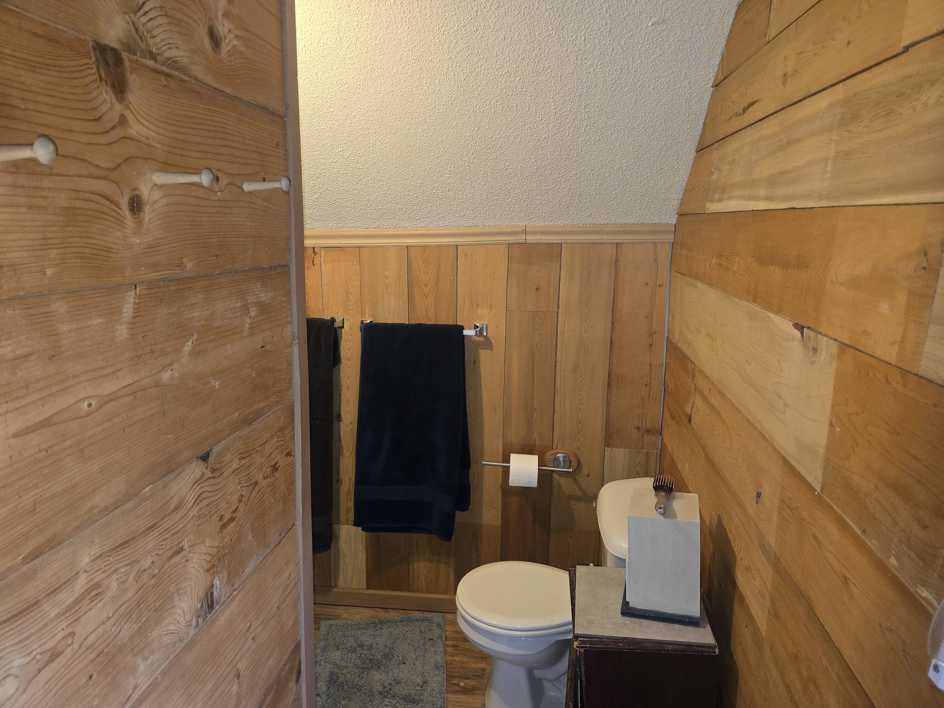 223 Howell Street South Middleton, MI 48856 - Photo 13 of 23 Upstairs Full Bath