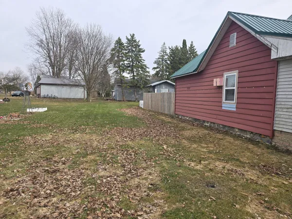 $130,000 | 223 Howell Street South, Middleton, MI 48856