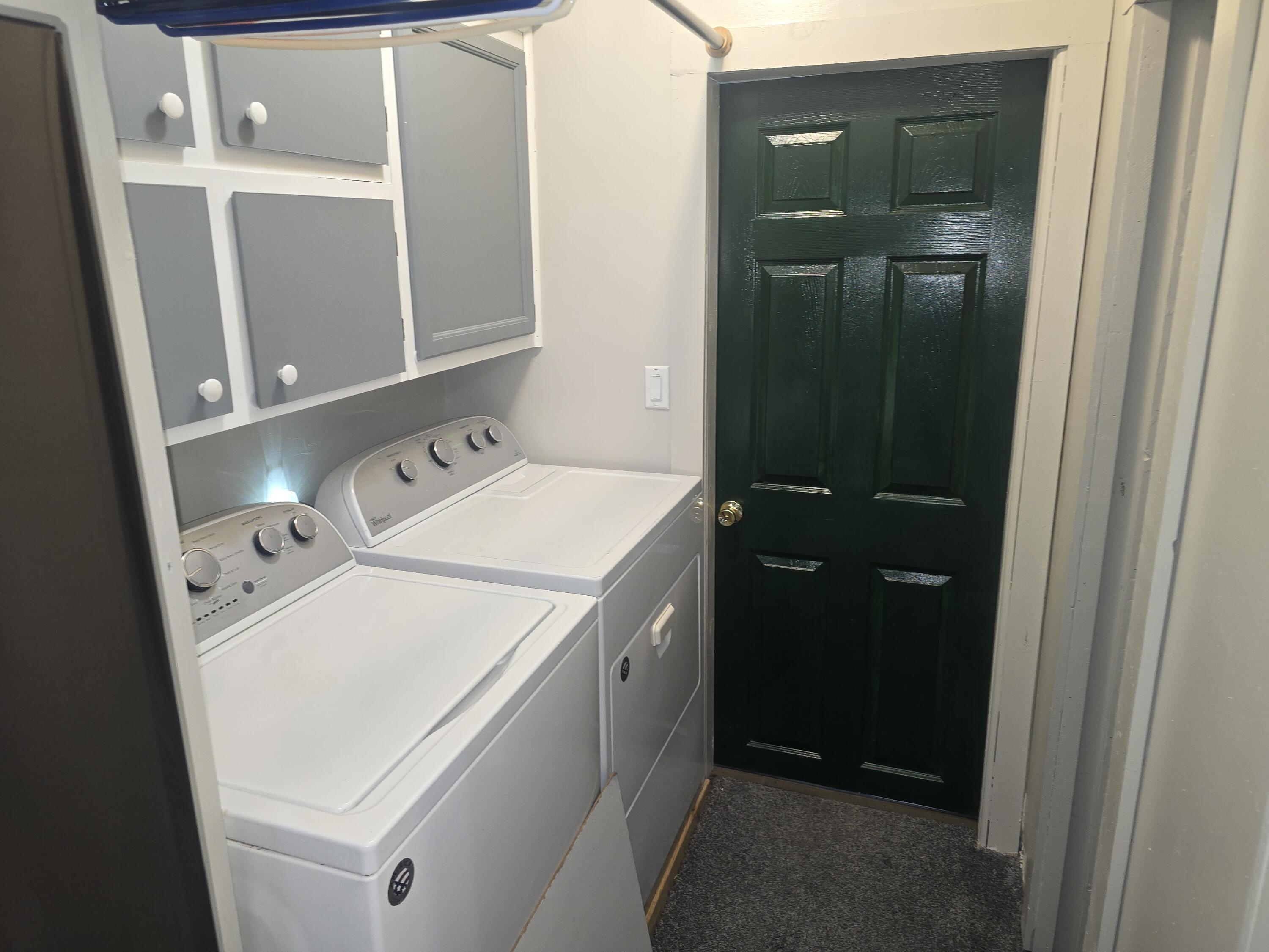 223 Howell Street South Middleton, MI 48856 - Photo 10 of 23 Mudroom/Laundry