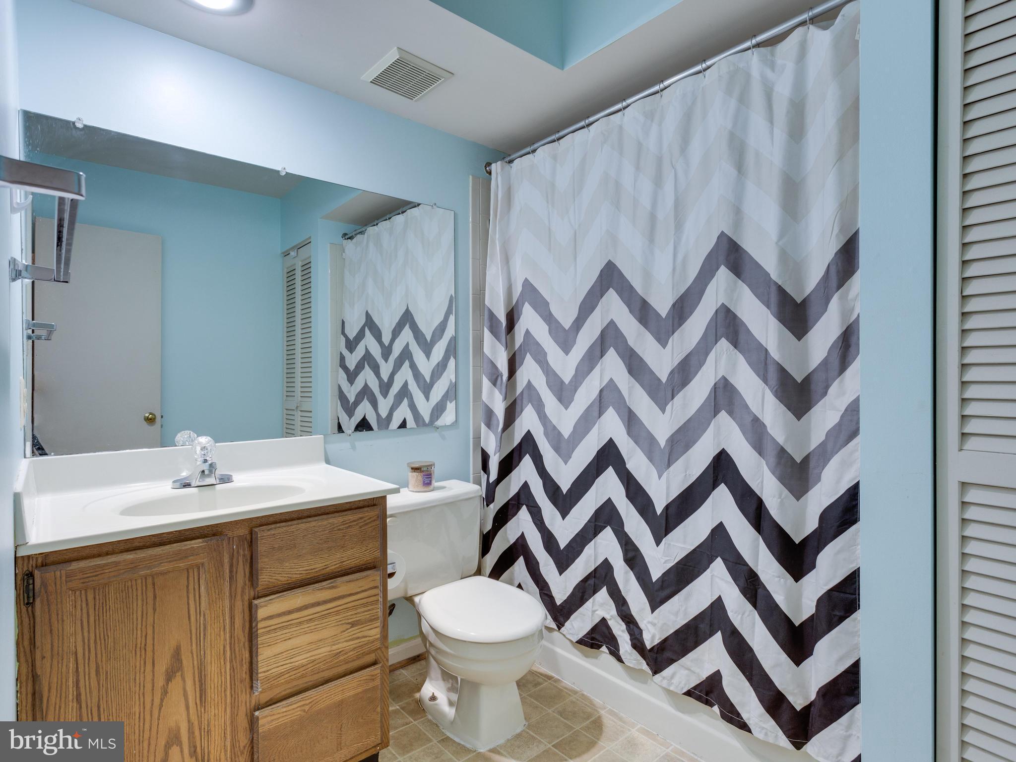 12995 Smoketown Road Woodbridge, VA 22192 - Photo 18 of 30 Bath