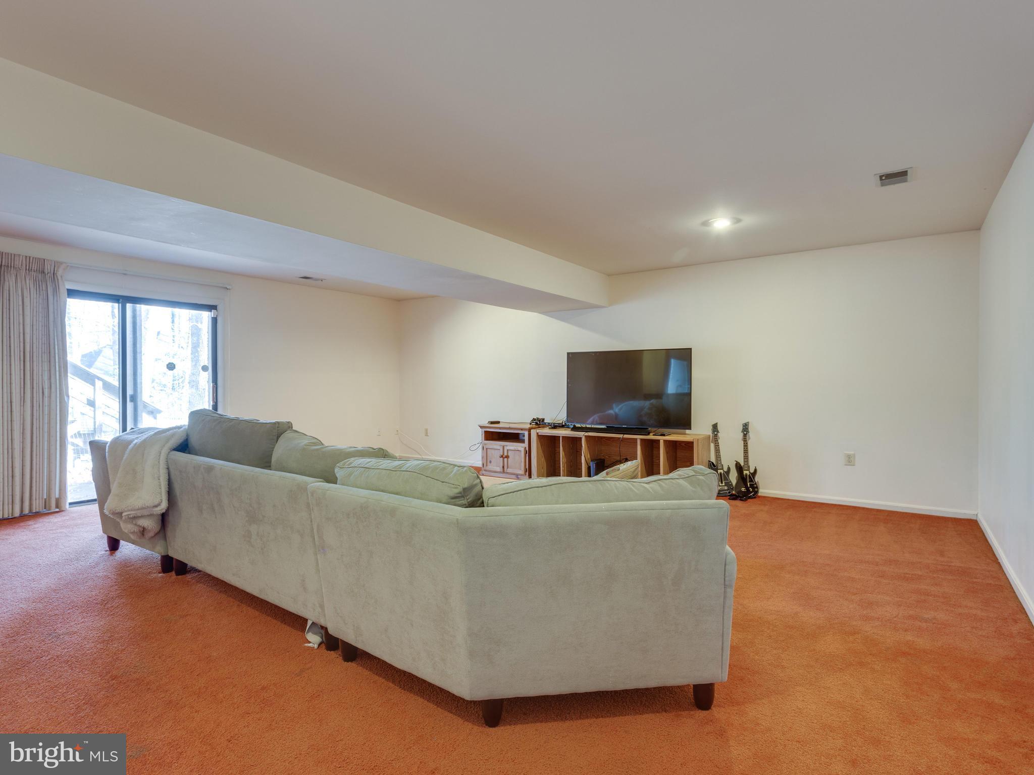 12995 Smoketown Road Woodbridge, VA 22192 - Photo 25 of 30 Basement