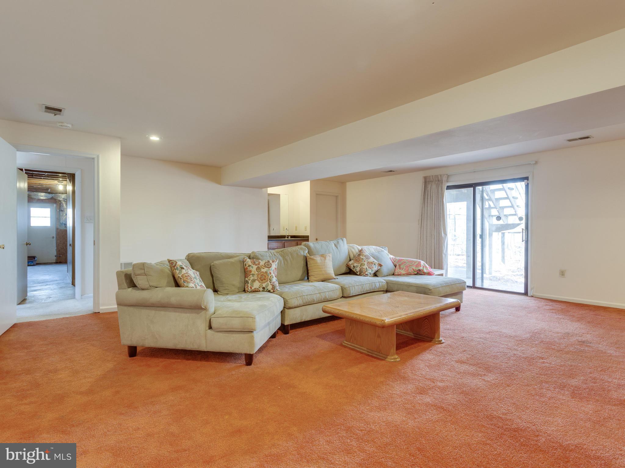 12995 Smoketown Road Woodbridge, VA 22192 - Photo 26 of 30 Basement