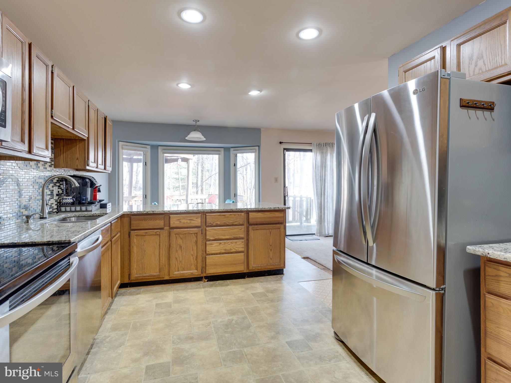 12995 Smoketown Road Woodbridge, VA 22192 - Photo 10 of 30 Kitchen