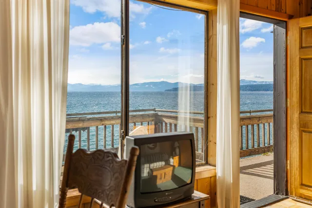 $9,000,000 | 7276 North Lake Boulevard, Tahoe Vista, CA 96148