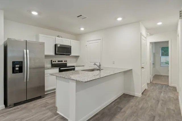 $1,400 | 12070 William Trails Circle, Willis, TX 77378