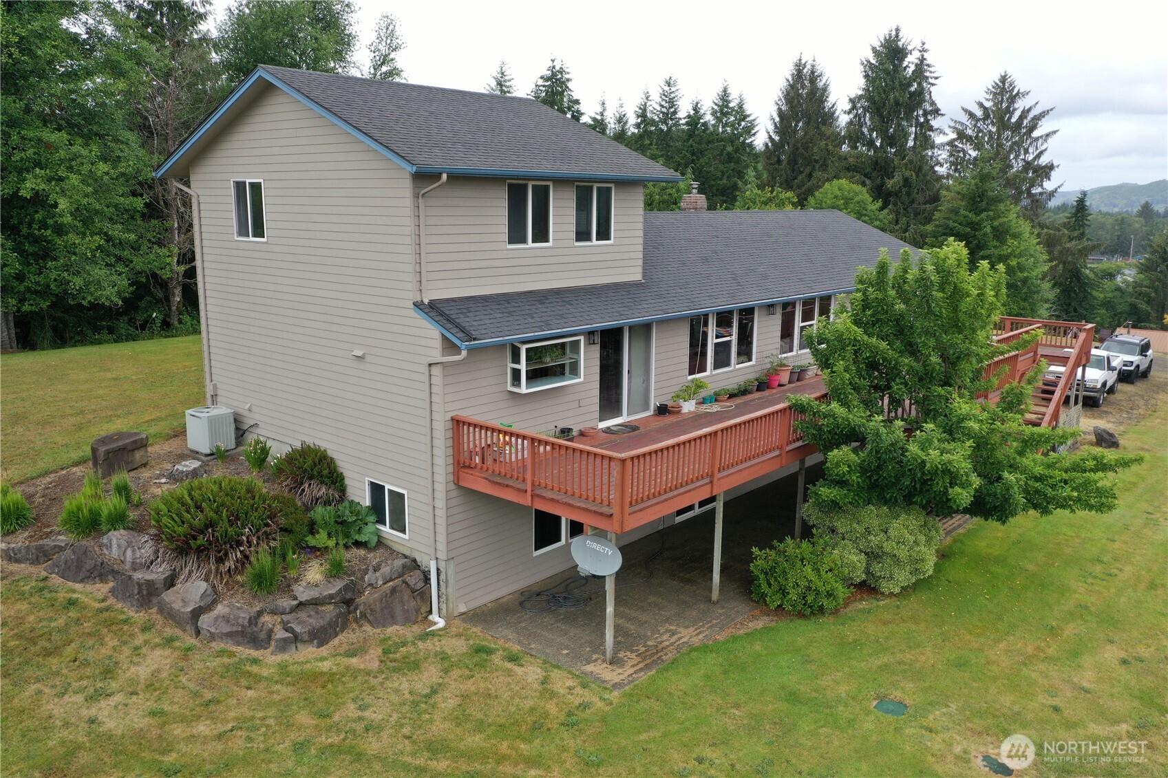 77 Rue Creek Road Raymond, WA 98577 - Photo 2 of 29