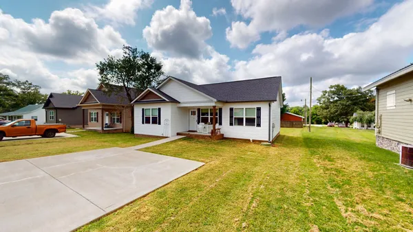 $308,900 | 594 Main Street, Burns, TN 37029