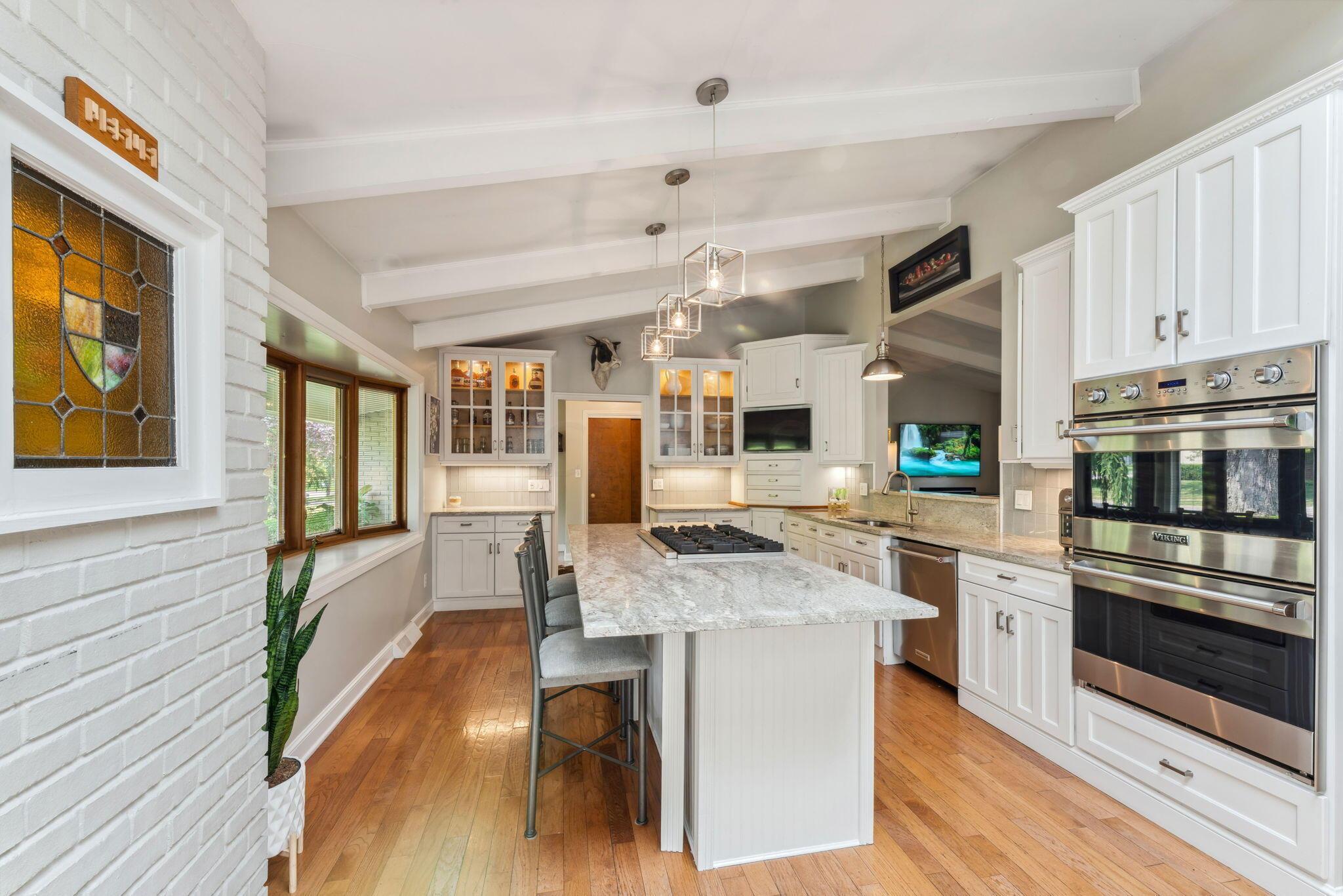 4103 Winfield Road Columbus, OH 43220 - Photo 28 of 91 Kitchen