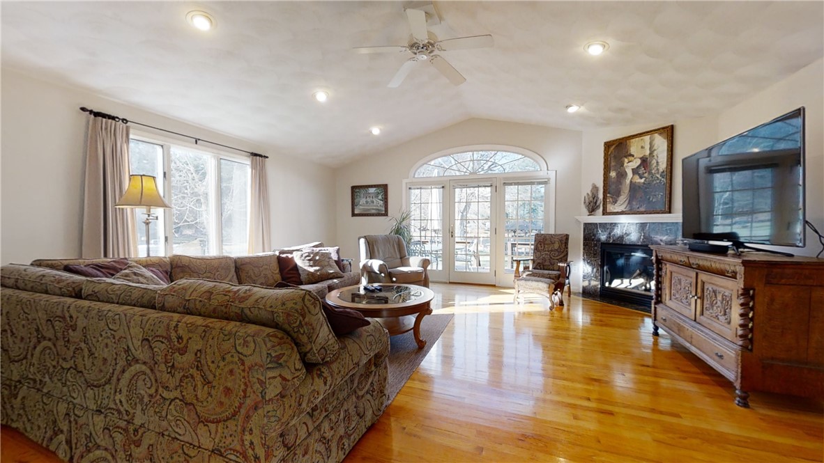 180 Shady Valley Road Coventry, RI 02816 - Photo 12 of 38