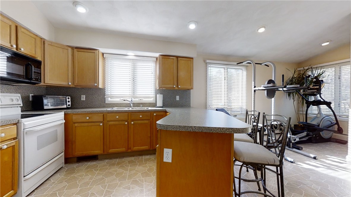 180 Shady Valley Road Coventry, RI 02816 - Photo 34 of 38