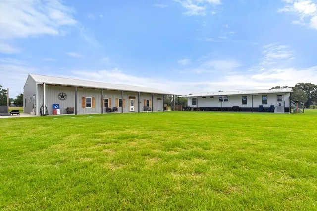 $689,988 | 8642 South Fm 779, Alba, TX 75410