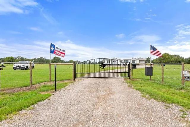 $689,988 | 8642 South Fm 779, Alba, TX 75410