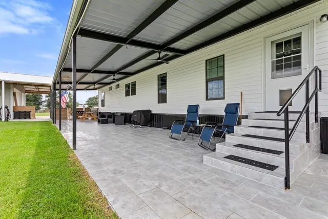 $689,988 | 8642 South Fm 779, Alba, TX 75410