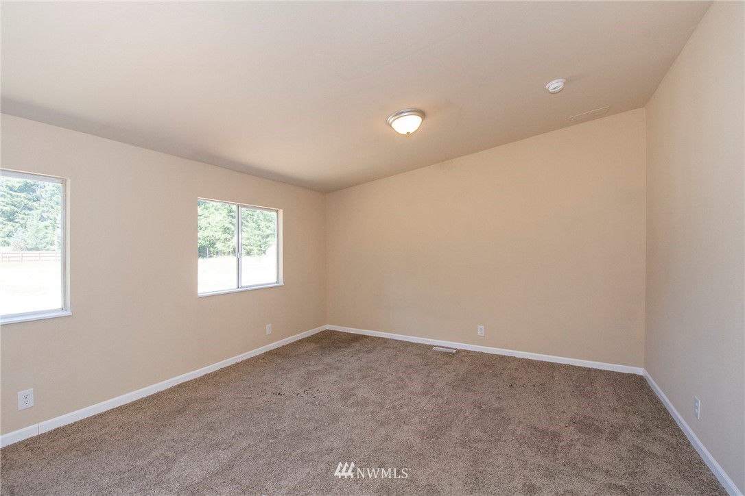 7716 Rixie Road Southeast Olympia, WA 98501 - Photo 14 of 25 Gallery Image 14