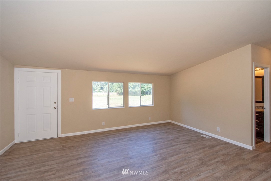 7716 Rixie Road Southeast Olympia, WA 98501 - Photo 6 of 25 Gallery Image 6