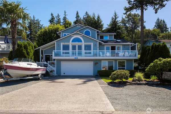 $1,199,990 | 8189 Whidbey Drive, Clinton, WA 98236