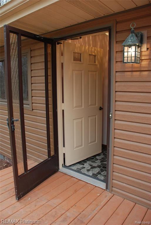 4922 Cedar Lake Road Howell, MI 48843 - Photo 21 of 95