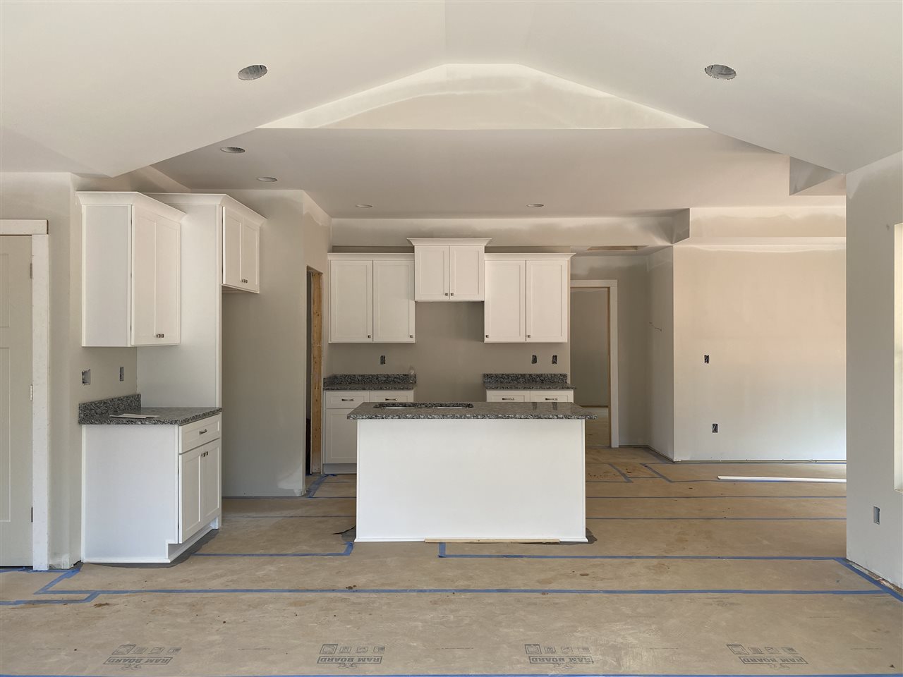 135 Galloway Road Wellford, SC 29385 - Photo 2 of 14 Gallery Image 2