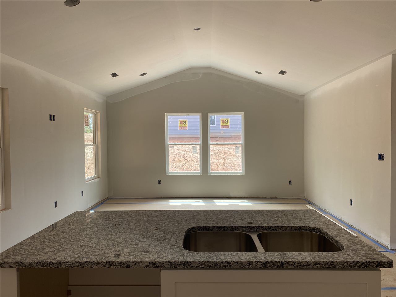 135 Galloway Road Wellford, SC 29385 - Photo 4 of 14 Gallery Image 4