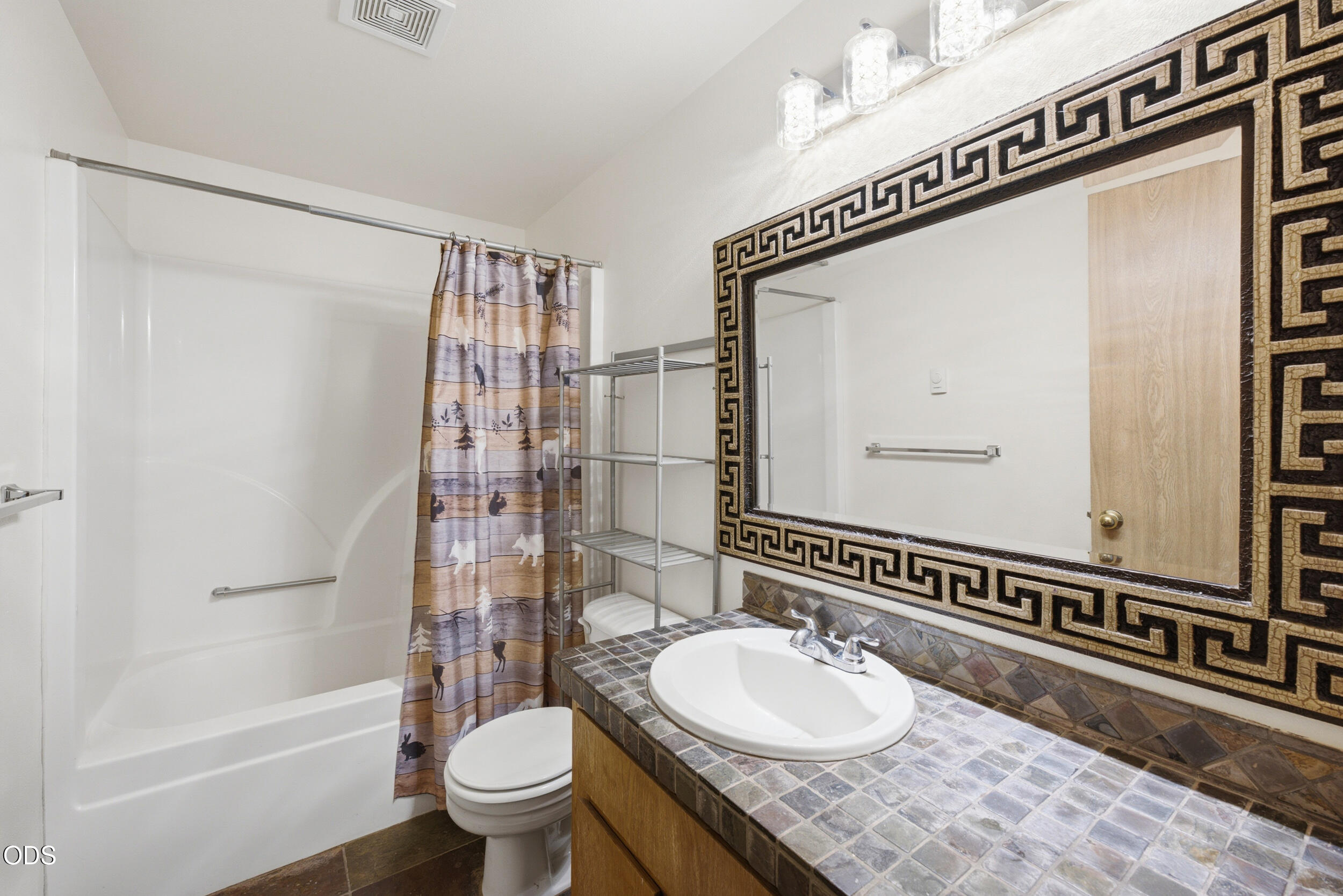 2346 Southwest 20th Court Redmond, OR 97756 - Photo 26 of 41