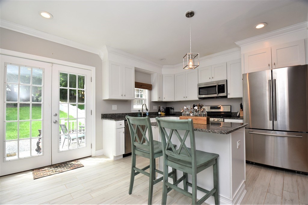 94 Parker Road, Unit A Wakefield, MA 01880 - Photo 11 of 27 Gallery Image 11