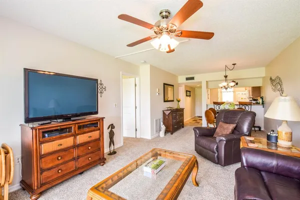 $225,000 | 408 Cerromar Circle South, Unit 236, Venice, FL 34293