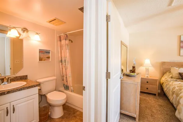 $225,000 | 408 Cerromar Circle South, Unit 236, Venice, FL 34293