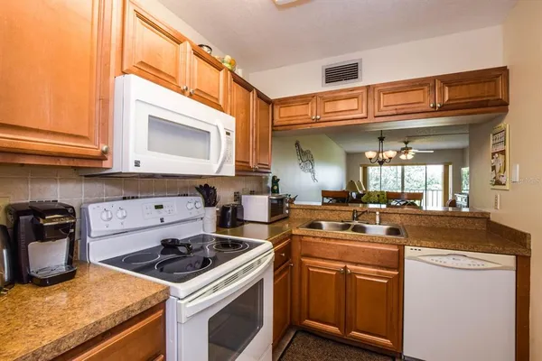 $225,000 | 408 Cerromar Circle South, Unit 236, Venice, FL 34293
