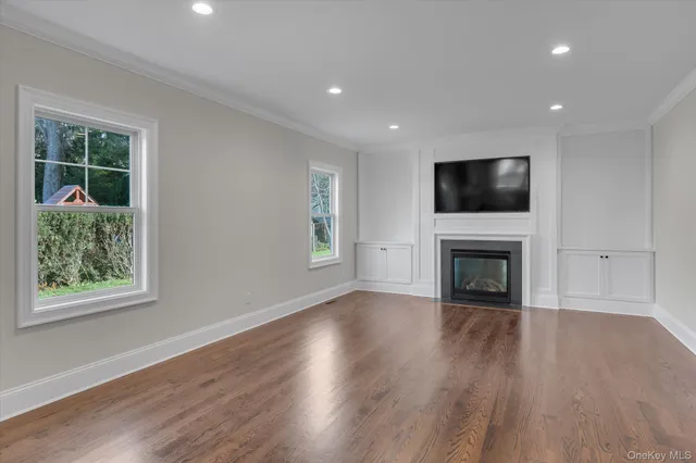 $1,399,000 | 44 North Woodhull Road, Huntington, NY 11743