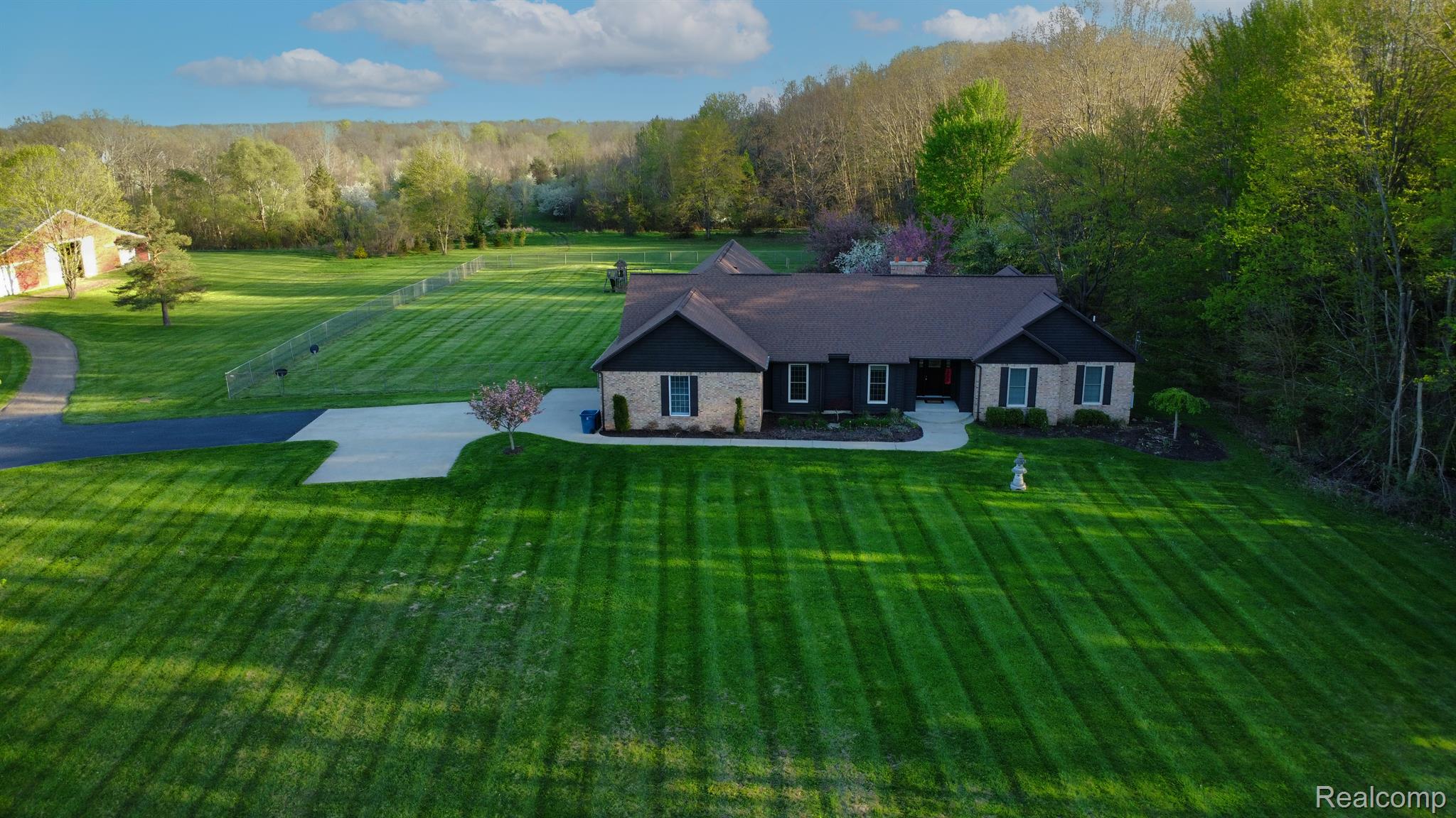 1525 Reid Road Flint, MI 48507 - Photo 40 of 41 Gallery Image 40