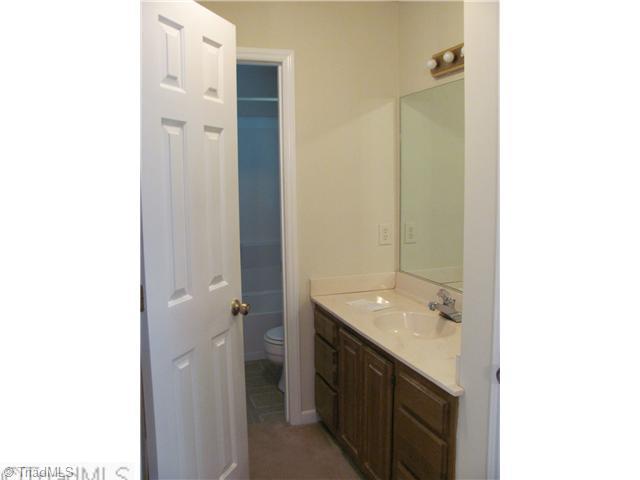 1805 Overlook Point Road High Point, NC 27265 - Photo 7 of 12 Master Bath/Spa.