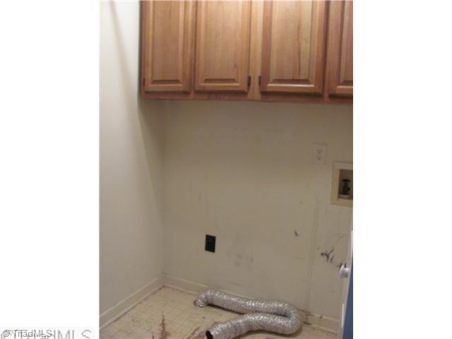 1805 Overlook Point Road High Point, NC 27265 - Photo 9 of 12 Laundry Room.