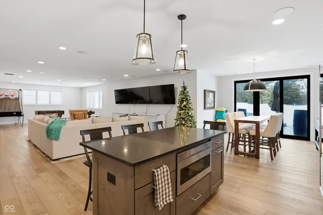 $1,800,000 | 15103 Grassy Creek Lane, Carmel, IN 46033