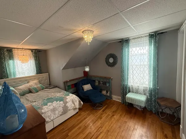 $274,900 | 2122 Lincoln Street, Two Rivers, WI 54241