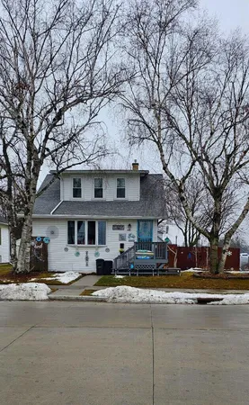 $274,900 | 2122 Lincoln Street, Two Rivers, WI 54241